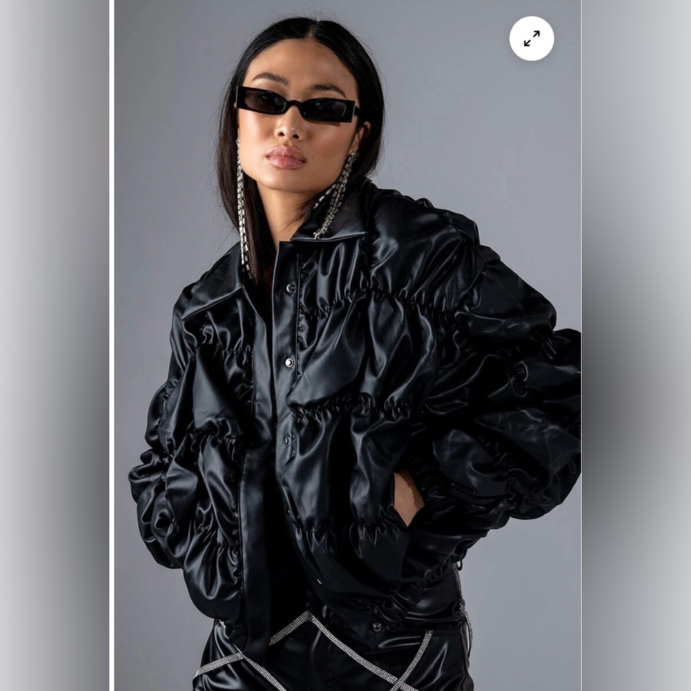 ❗️NEW❗️RUCHED PU JACKET Size S